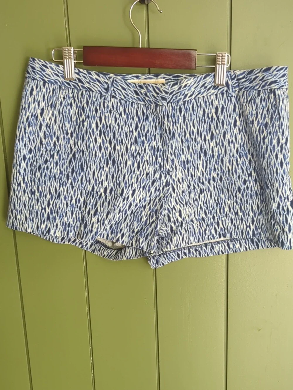 Michael Kors Blue and White Patterned Bermuda Shorts